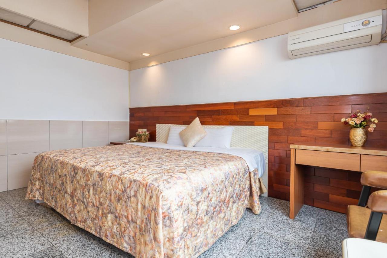 Yi Pin Business Hotel Taojüan Kültér fotó