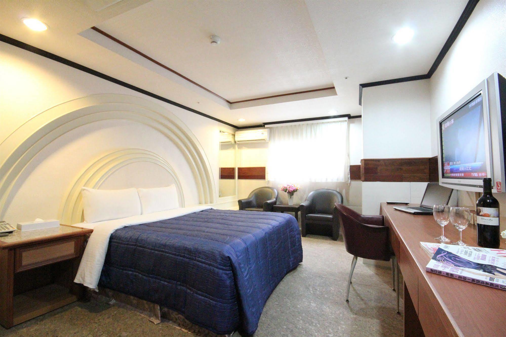 Yi Pin Business Hotel Taojüan Kültér fotó